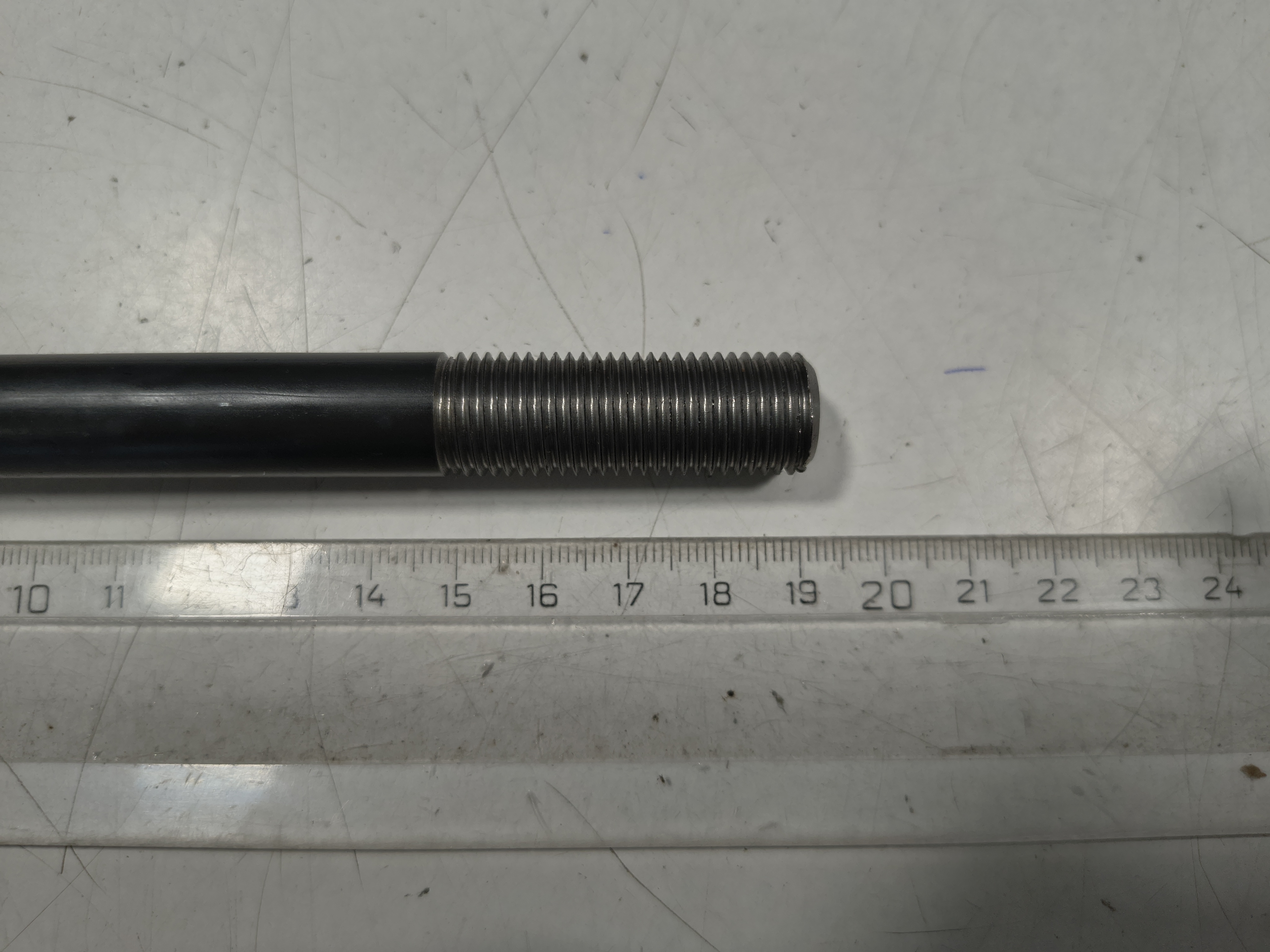 Šroub M14x1.5x190 mm 6HRH BP ČZ - soustružený DIN 960