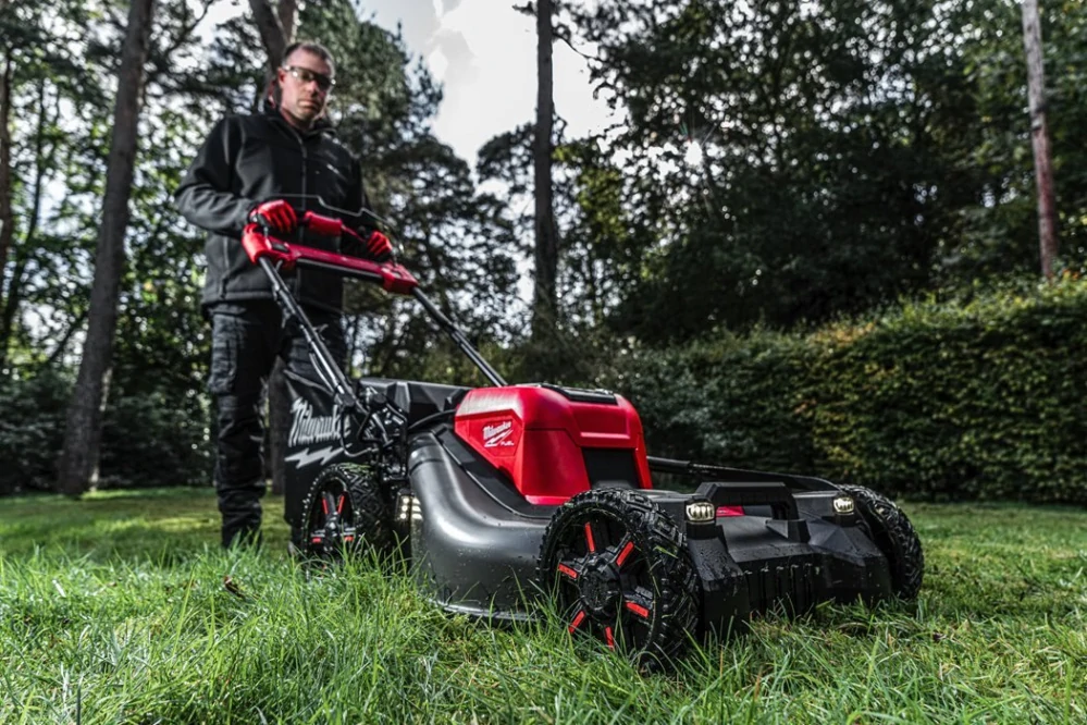Milwaukee M18 F2LM53-0 Sekačna na trávu